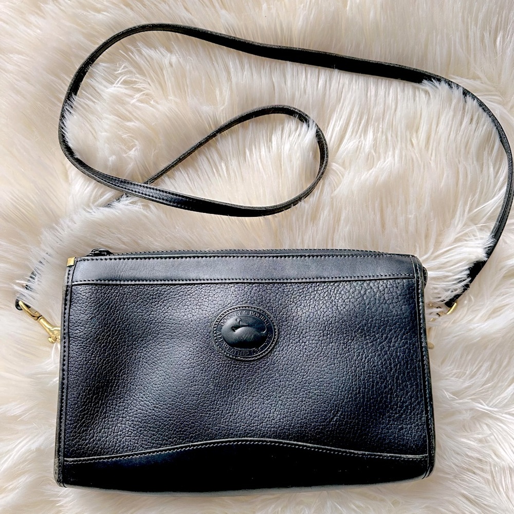 Dooney & Bourke vintage black leather zip top purse ❤️
